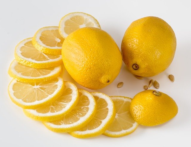 輪切りとレモンの画像